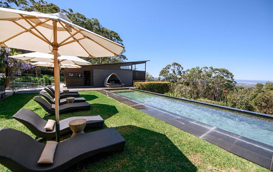 Spicers Sangoma Retreat pool overlooking the Blue Mountains